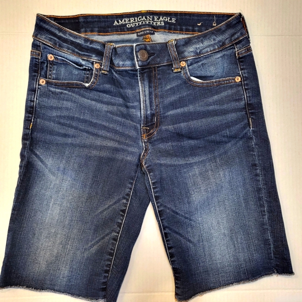 American Eagle Outfitters Super Stretch Women's  Blue Denim Shorts Size 8